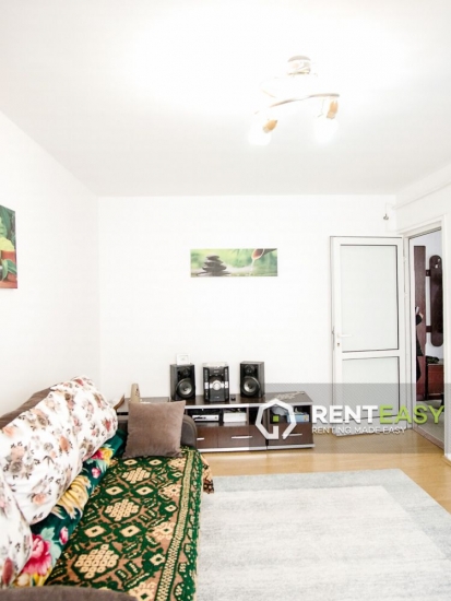 De Inchiriat! Apartament cu 2 camere in Podul de Fier