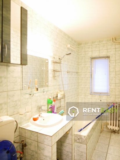 De inchiriat! Apartament cu 2 camere in zona Podul de Fier