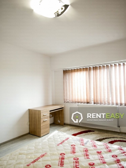 De Inchiriat! Apartament cu 3 camere pe Bulevardul Independentei
