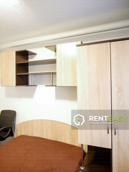 De inchiriat! Apartament cu 2 camere in zona Pod de Fier