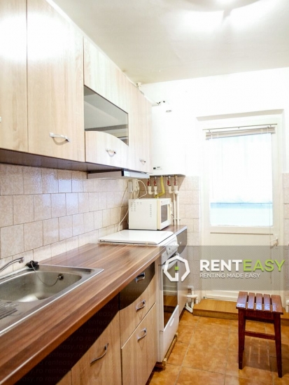 De inchiriat! Apartament cu 2 camere in zona Pod de Fier