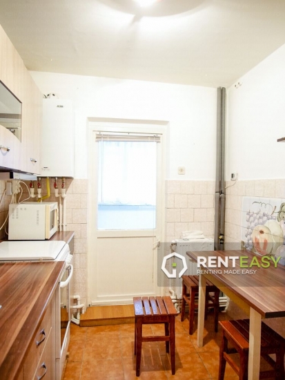 De inchiriat! Apartament cu 2 camere in zona Pod de Fier
