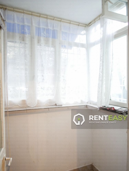 De inchiriat! Apartament cu 2 camere in zona Pod de Fier