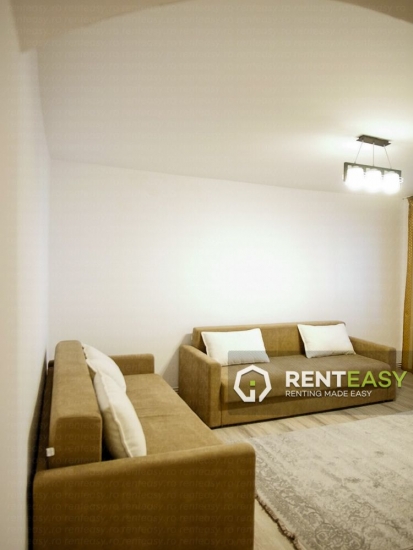 Apartament cu 3 camere de inchiriat situat in zona Podul de Fier
