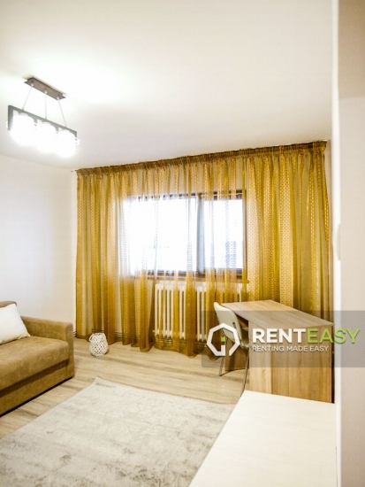 Apartament cu 3 camere de inchiriat situat in zona Podul de Fier