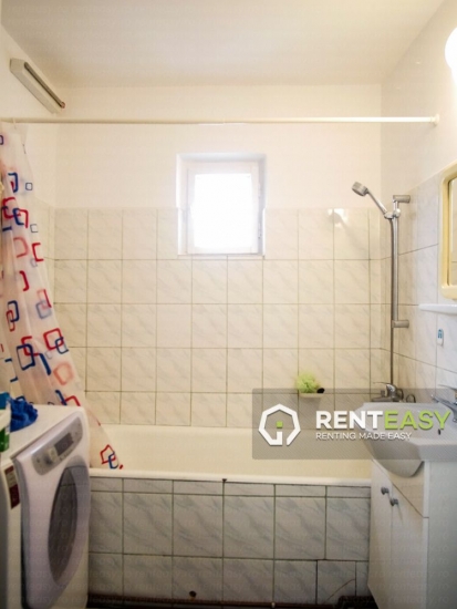 Apartament cu 2 camere de inchiriat in zona Podul de Fier