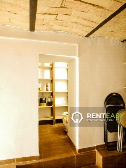 Casa cu 3 camere de inchiriat situat in zona Centrala