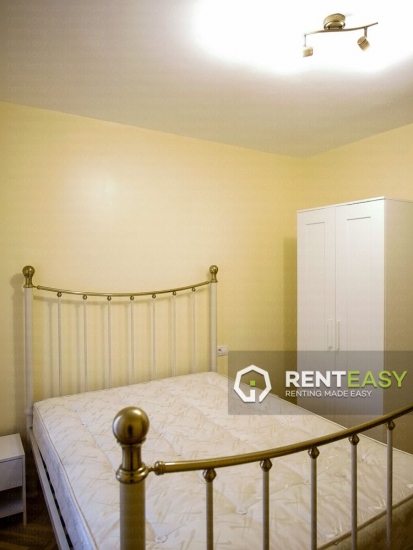Apartament cu 4 camere de inchiriat in zona Targu Cucu