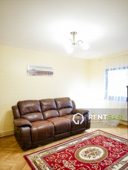 Apartament cu 4 camere de inchiriat in zona Targu Cucu