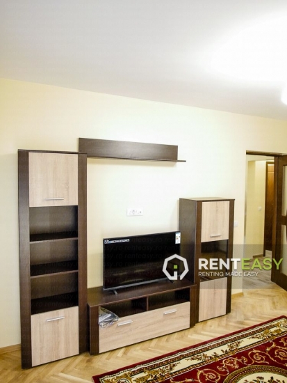 Apartament cu 4 camere de inchiriat in zona Targu Cucu