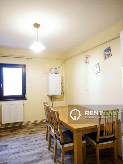 Apartament cu 4 camere de inchiriat in zona Targu Cucu