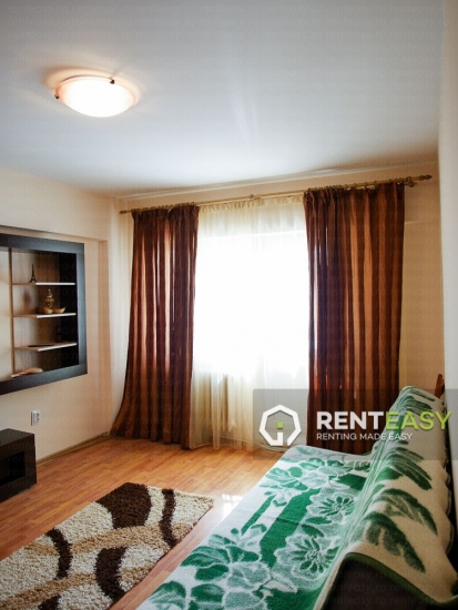 Apartament cu 3 camere de inchiriat in zona Centrala - Targu Cucu