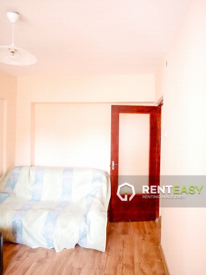 Apartament cu 3 camere de inchiriat in zona Centrala - Targu Cucu