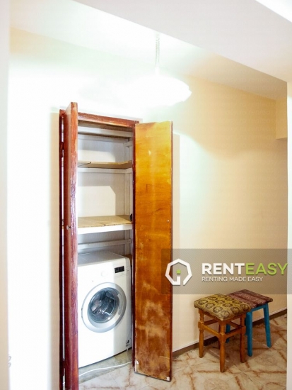 Apartament cu 3 camere de inchiriat in zona Centrala - Targu Cucu