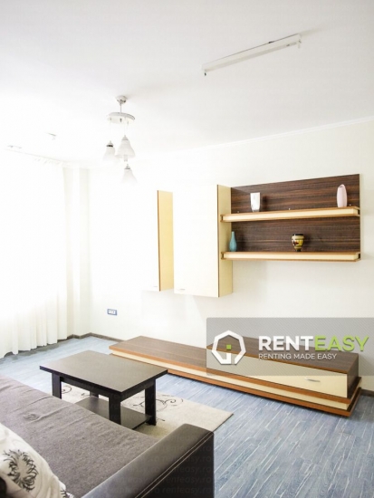 Apartament cu 3 camere de inchiriat in zona Centrala- Moldova Mall