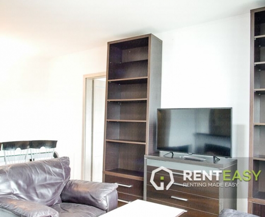 Apartament cu 4 camere de inchiriat pe Blvd Independentei