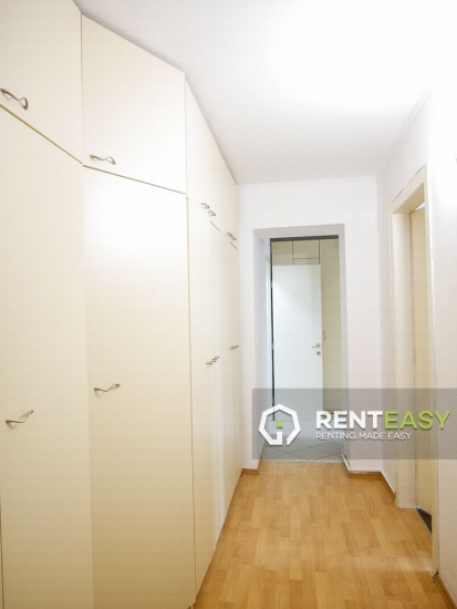 Apartament cu 4 camere de inchiriat pe Blvd Independentei