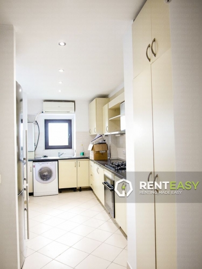 Apartament cu 4 camere de inchiriat pe Blvd Independentei