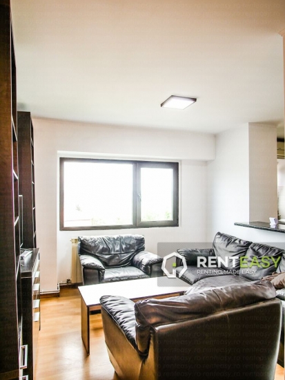Apartament cu 4 camere de inchiriat pe Blvd Independentei