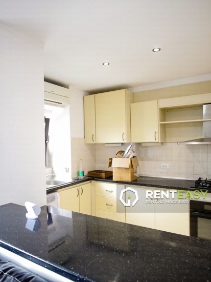 Apartament cu 4 camere de inchiriat pe Blvd Independentei