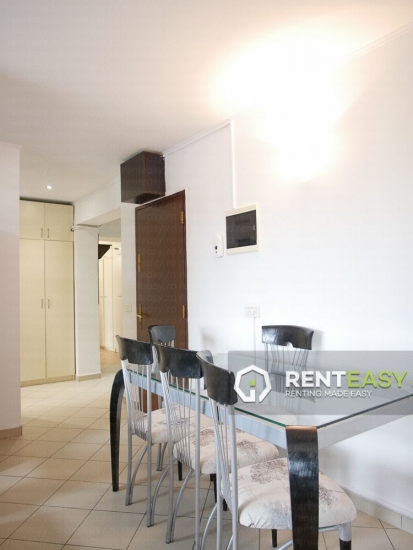 Apartament cu 4 camere de inchiriat pe Blvd Independentei