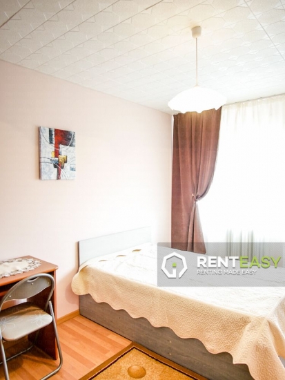 Apartament cu 3 camere de inchiriat in zona Podu Ros