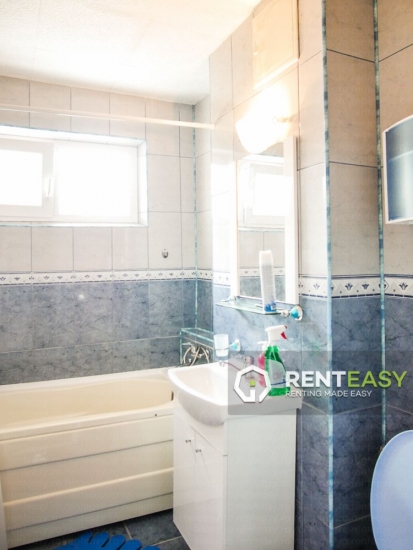 Apartament cu 3 camere de inchiriat in zona Podu Ros