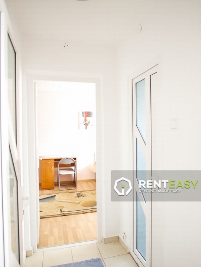 Apartament cu 3 camere de inchiriat in zona Podu Ros