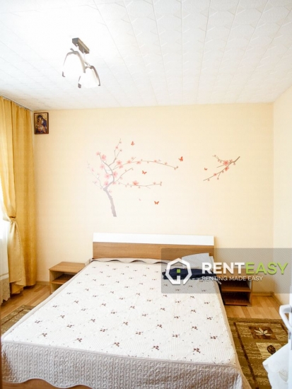 Apartament cu 3 camere de inchiriat in zona Podu Ros
