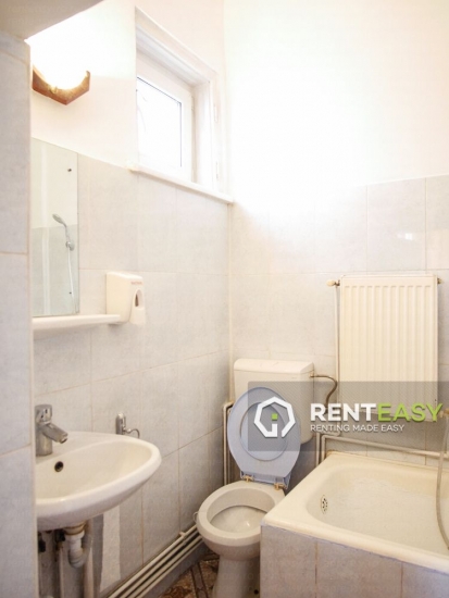 Casa cu 3 camere de inchiriat in zona Tatarasi