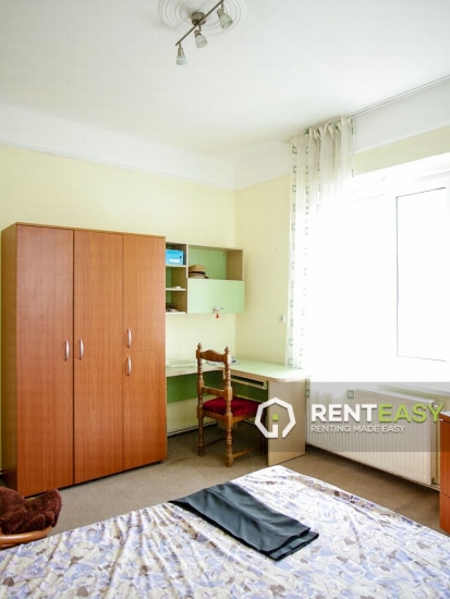 Casa cu 3 camere de inchiriat in zona Tatarasi