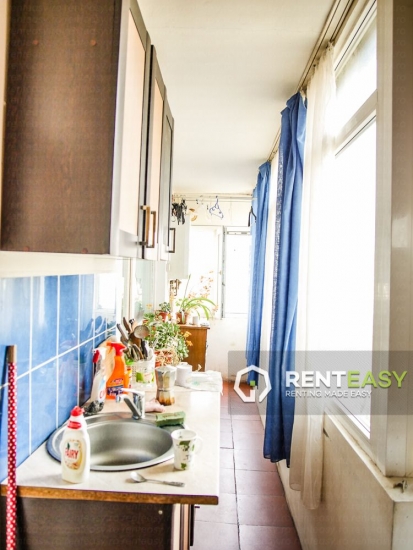 Apartament cu 3 camere de inchiriat in zona Podul de Fier