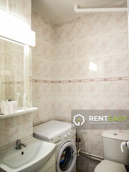 Apartament cu 4 camere de inchiriat in zona Pacurari