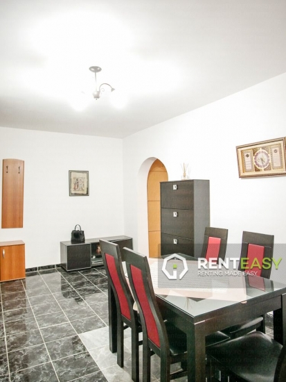 Apartament cu 4 camere de inchiriat in zona Pacurari
