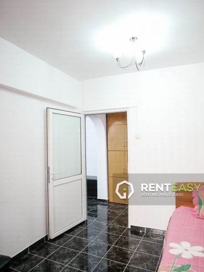 Apartament cu 4 camere de inchiriat in zona Pacurari