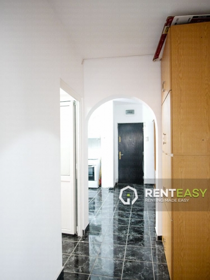 Apartament cu 4 camere de inchiriat in zona Pacurari