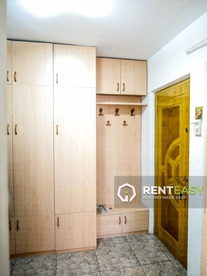 Apartament cu 2 camere de inchiriat in zona Centrala - Podul de Fier