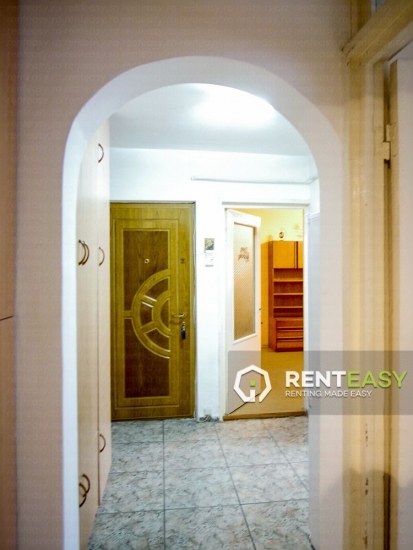Apartament cu 2 camere de inchiriat in zona Centrala - Podul de Fier