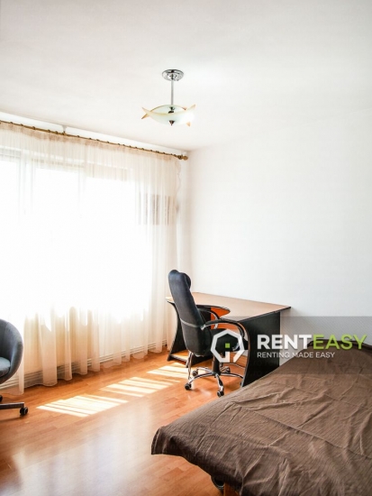 Apartament cu 3 camere de inchiriat in zona Garii