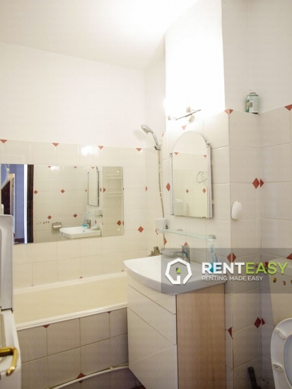 Apartament cu 3 camere de inchiriat in zona Garii