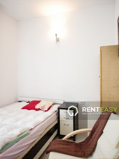 Apartament cu 3 camere de inchiriat in Centru - zona Tg. Cucu