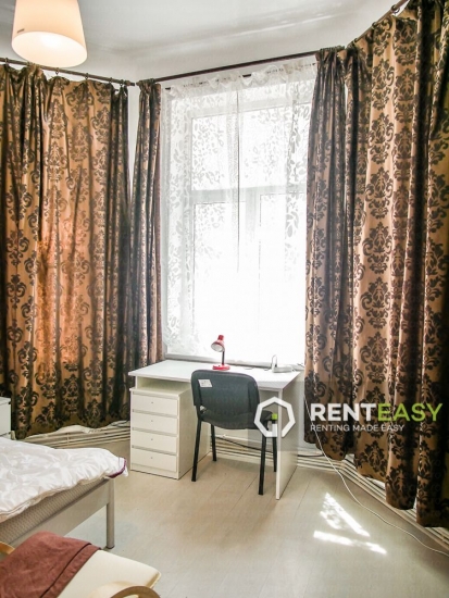Apartament cu 3 camere de inchiriat in Centru - zona Tg. Cucu
