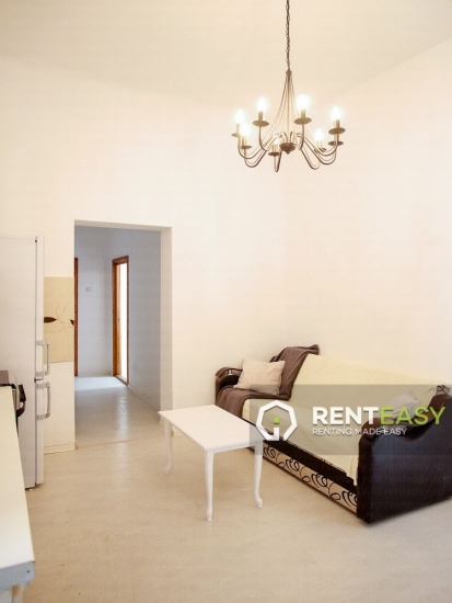 Apartament cu 3 camere de inchiriat in Centru - zona Tg. Cucu