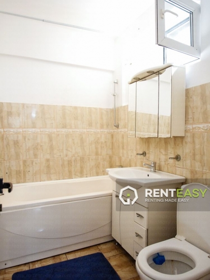 Apartament cu 3 camere spatios de inchiriat in Piata Unirii