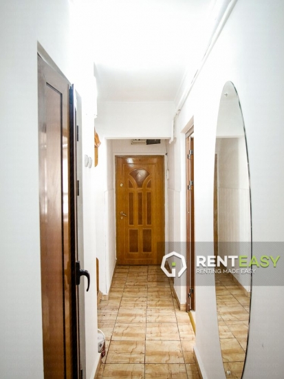 Apartament cu 3 camere spatios de inchiriat in Piata Unirii