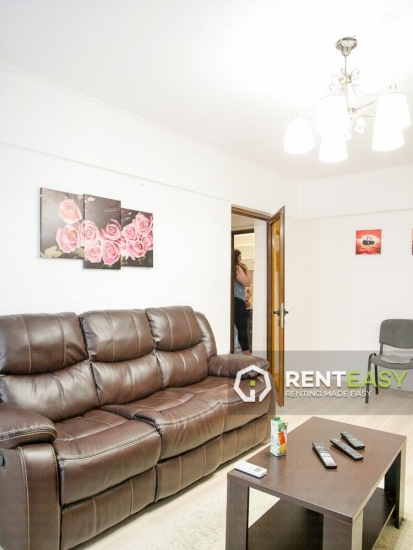 Apartament cu 3 camere spatios de inchiriat in Piata Unirii