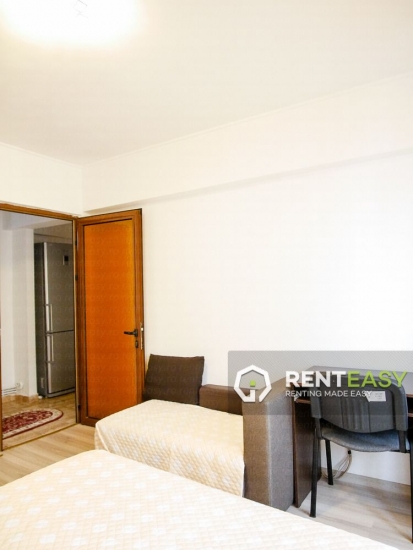Apartament cu 3 camere spatios de inchiriat in Piata Unirii