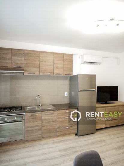 Prima Inchiriere! Apartament cu 2 camere in zona Palas