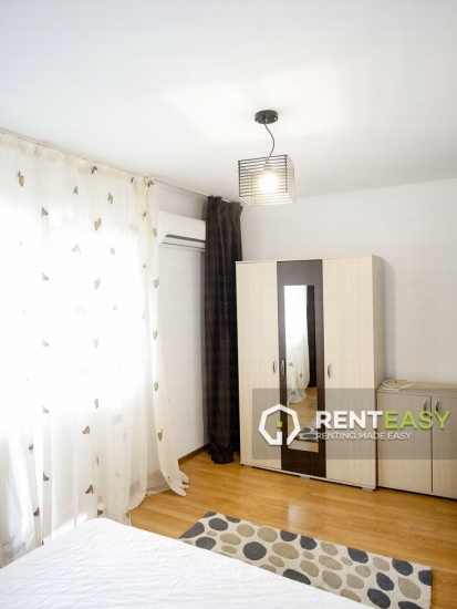 Apartament cu 2 camere de inchiriat in zona Centrala- Podul de Fier