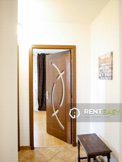 Apartament cu 2 camere de inchiriat in zona Centrala- Podul de Fier